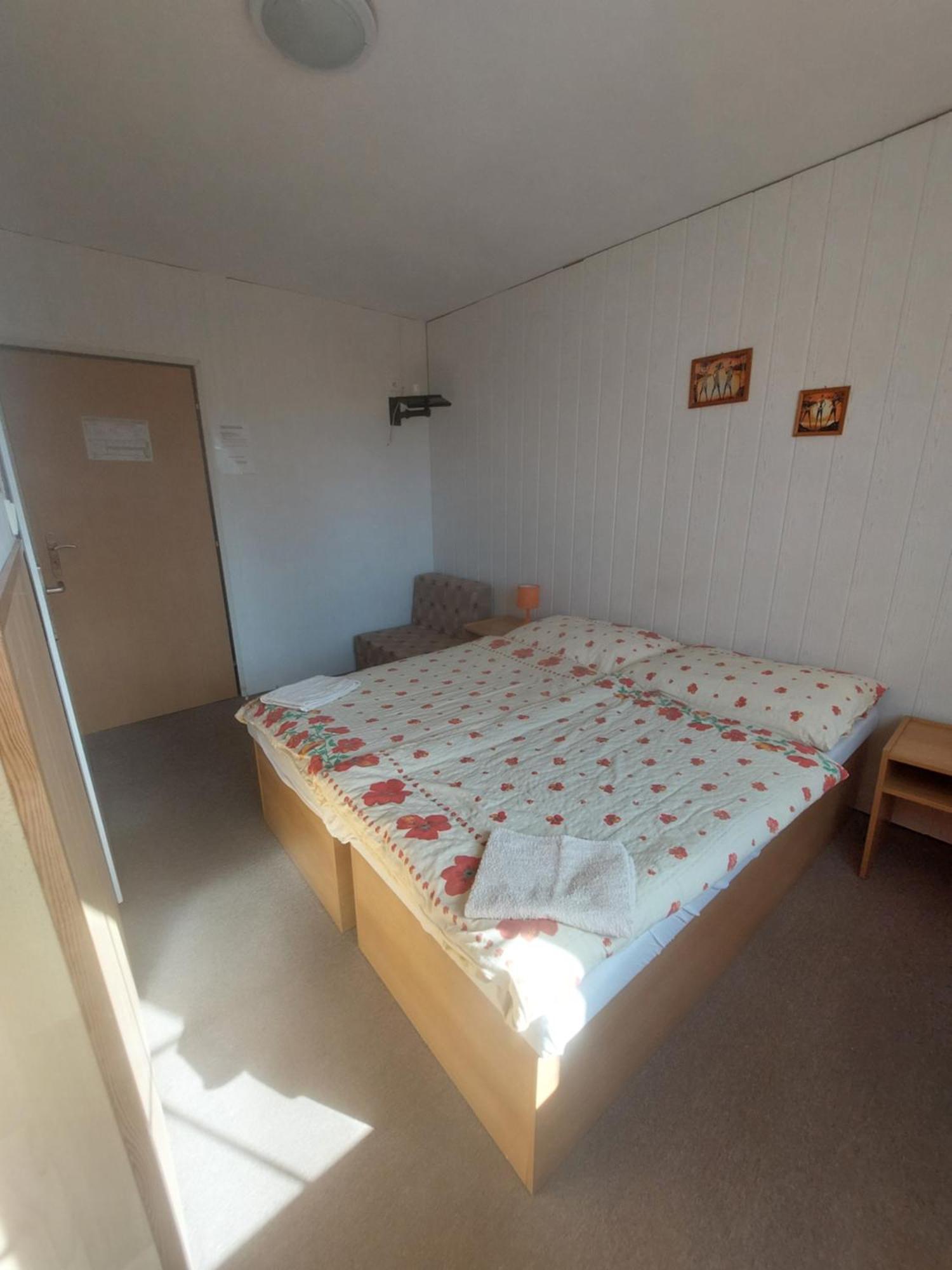 Monte Lope Hotel Bystrice pod Lopenikem Luaran gambar